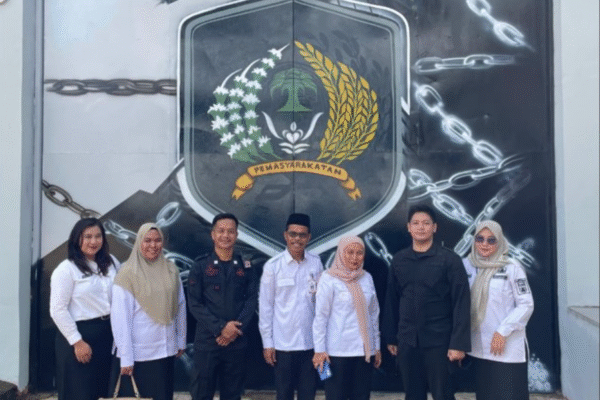 Pemkab Tanbu Perkuat Literasi Lewat Kunjungan Perpustakaan Keliling